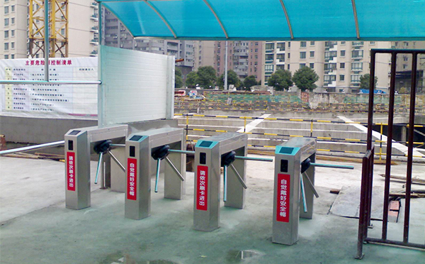 工地三辊闸门禁